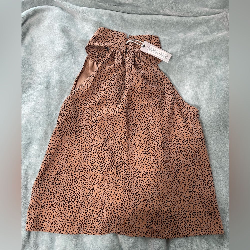 Tank top cheetah blouse with tie in front